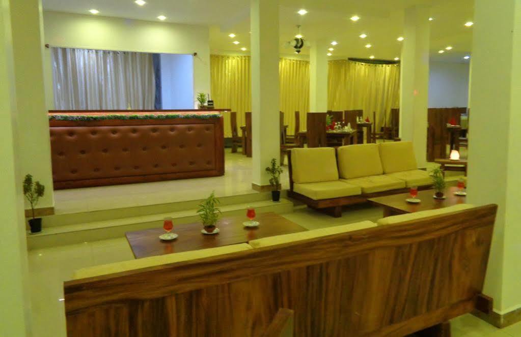 The Queensburry City Hotel Nuwara Eliya Extérieur photo